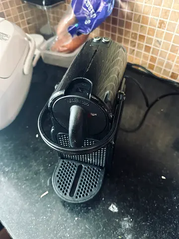 Used Nespresso Inissia Coffee Machine - Compact Black