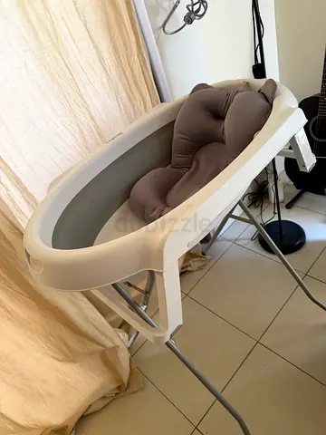 Asalvo Baby Stand Bathtub – Excellent Condition – Like New