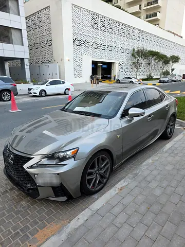 🚗 Lexus IS 200T – 2016 | Personal Car | Excellent Condition | Urgent Sale