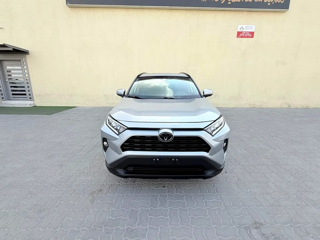 Toyota Rav 4 2021 — photo 1 of 13