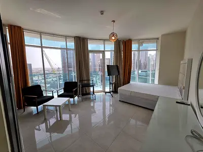 Big master bedroom business bay