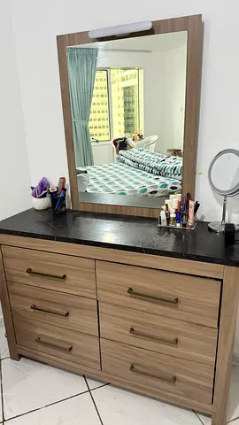 Dressing table