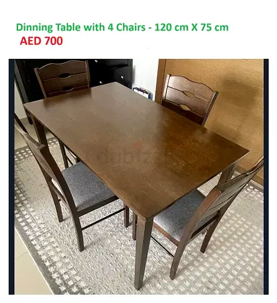 Dining table with 4 chairs – solid wood finish (120 x 75 cm)