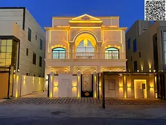 Classic villa with 7 master bedrooms, internal elevator, two floors and a roof, large interior layou