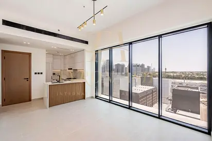 CORNER UNIT | SPACIOUS | LOW FLOOR