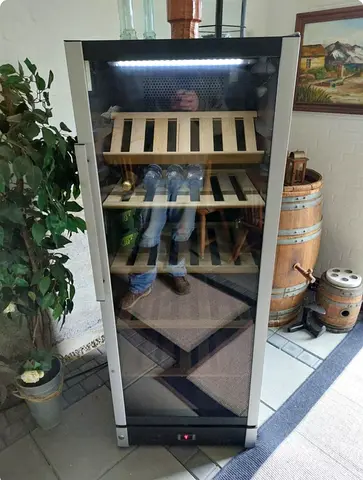 Vestfrost dual temp wine fridge 155 bottle