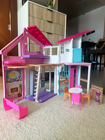 Barbie Malibu dream house