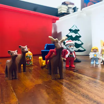 Playmobil Christmas Santa  Reindeer Set
