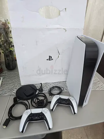 PS5 Disc wuth 2 controllers