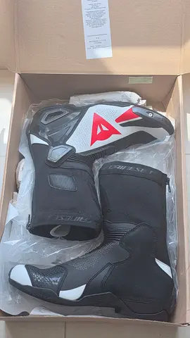 Dainese Axial 2 Air Boots BRAND NEW