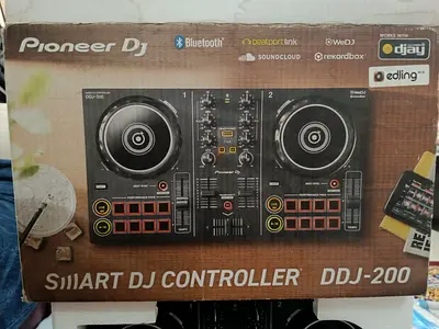 Pioneer DJ DDJ-200 Smart DJ Controller - Boxed, Good Condition