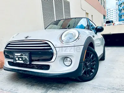2015 COOPER HARDTOP-2Door 1.5 L petrol saver-mint condition-low kms-unique color-100% everything!