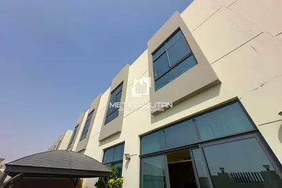 3BR Townhouse + Maid | Vacant | Freehold