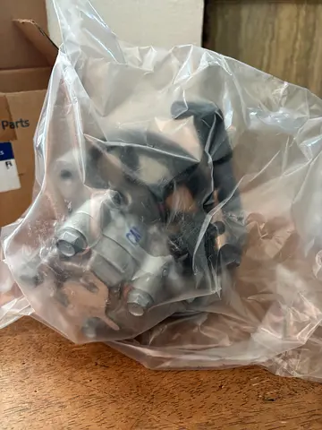 Hyundai Santa Fe _ power steering box/pump assy
