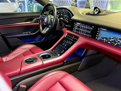 2021 Porsche TAYCAN — миниатюра 11