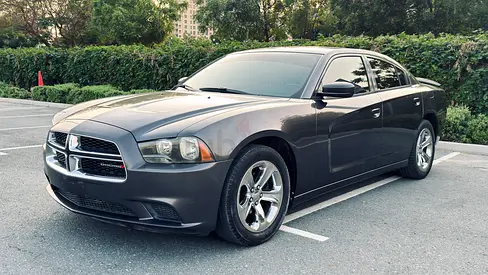 Dodge charger  v6 - well maintained GCC CAR