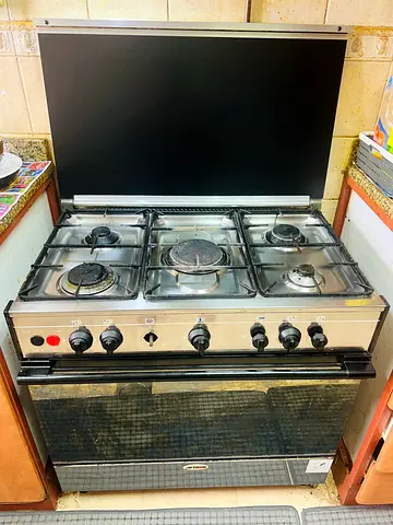 Aftron cooking range