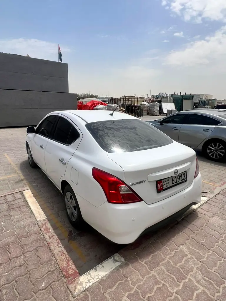 Nissan Sunny 2019 — photo 1 of 5