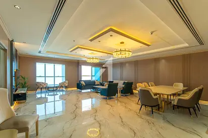 Luxury 4 Beds with Maid Room| High Floor| Sea View