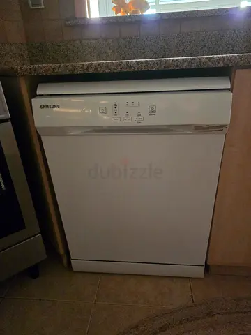 White Samsung Built-in Dishwasher - Good Working Condition