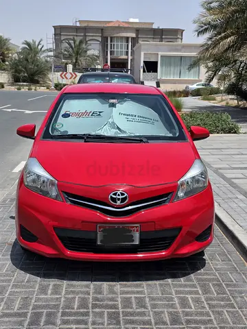 TOYOTA YARIS.
