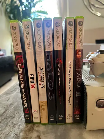 Bundle of 7 Xbox 360 Games – Fable II, Halo 3, Gears of War  more