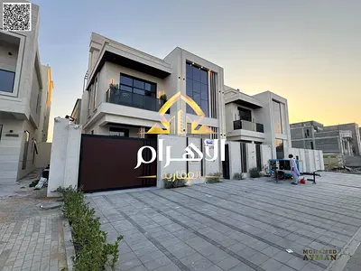 فيلا فاخرة G+2 للبيع في الحيلو 2 بمساحة واسعة وتشطيبات مميزة