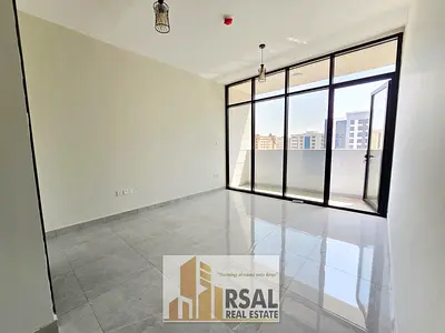 Modren Dezine Luxerious 2Bhk Apprtment With Balcony And wardrobes open view