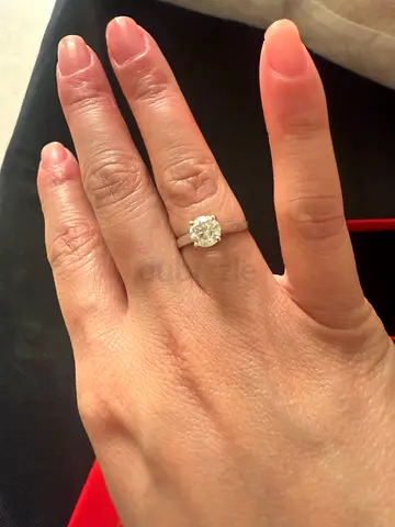 1.05natural diamond ring in 18 k gold settings