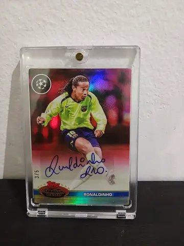 Signed Ronaldinho Topps Chrome Football Trading Card (3/5) - Encapsulated