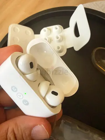 Apple AirPods Pro 2 USB-C - Excellent Condition