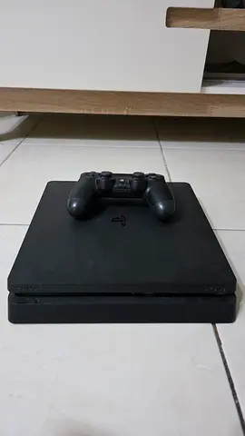 Sony PlayStation 4 Slim with DualShock 4 Controller - Good Condition