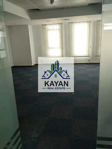 Offices for rent in Al Madar, Umm Al Quwain, ready to move, parking, bathrooms.