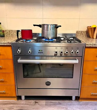 Bertazzoni Dual Combination Stove 90cm Mint Use Same As new