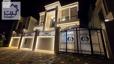 فيلا كلاسيك للبيع بموقع متميز وواجهه حجر بالكامل وتشطيبات راقيه مع سعر شامل رسوم التسجيل مع توزيع ممتاز للمساحات الداخليه . تملك حر لجميع الجنسيات