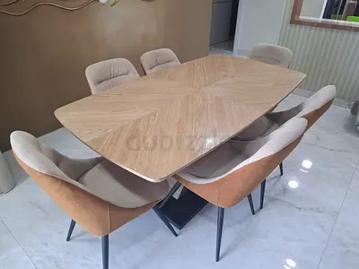 Dinning table with six chairs - Clean and Flawless