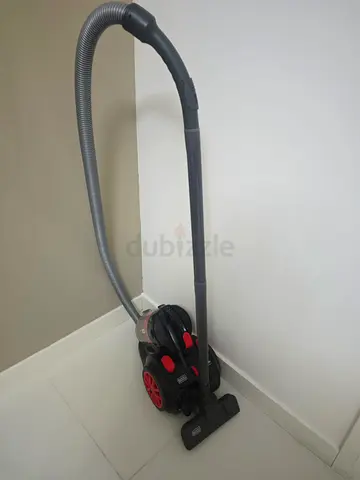 Black Decker Bagless Vacuum Cleaner - good working condition
