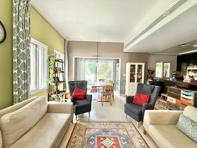 TYPE B || CORNER || SINGLE ROW || SPACIOUS