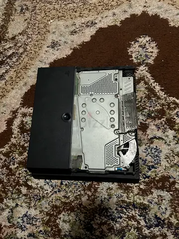 PlayStation 4 fat(READ DESCRIPTION)