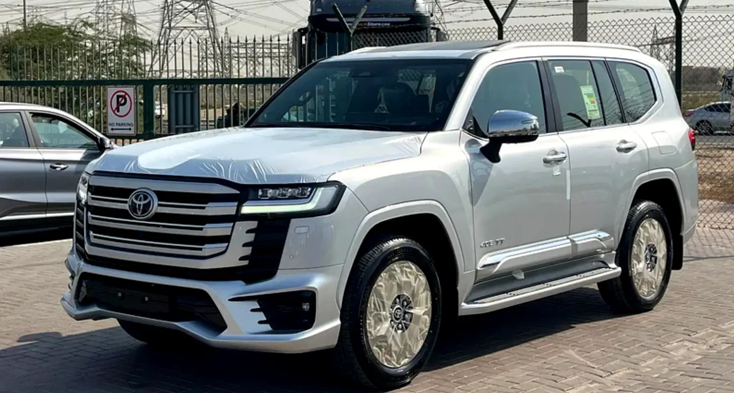 Toyota Land Cruiser 2026 — photo 1 of 15