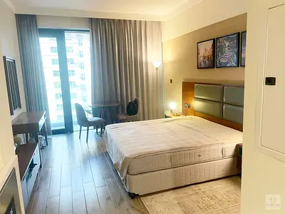 Fully Furnished | Spacious | Near Mall | 12 Cheques