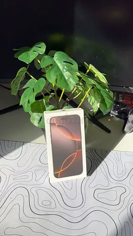 Amazing IPhone 16 pro max 1tb Desert Titanium!