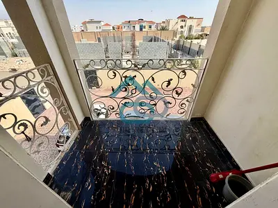 استديو كبير مع بلكونة مدينة خليفة أ قريب المطار