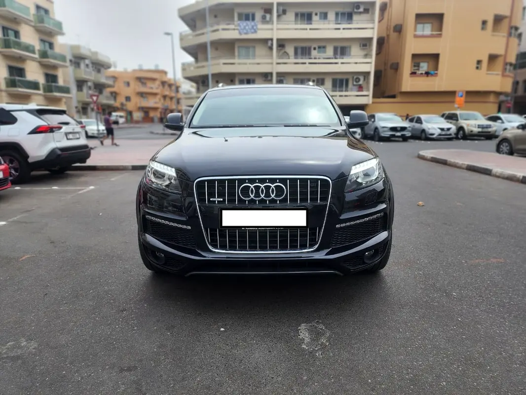 Audi Q7 2014 — photo 1 of 13