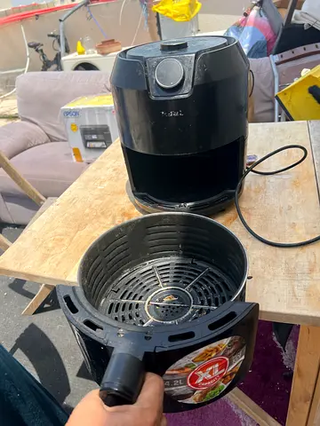 Used Black Air Fryer (Basket Style) - Works Fine