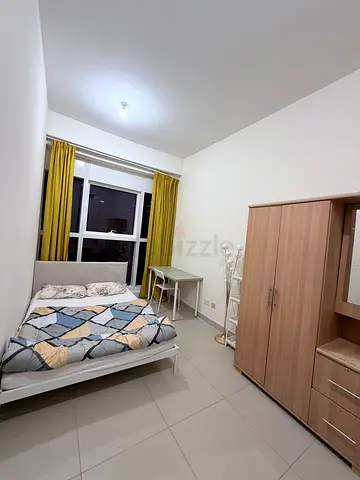 Small room shared bath || Reem Island || Gym and pool access