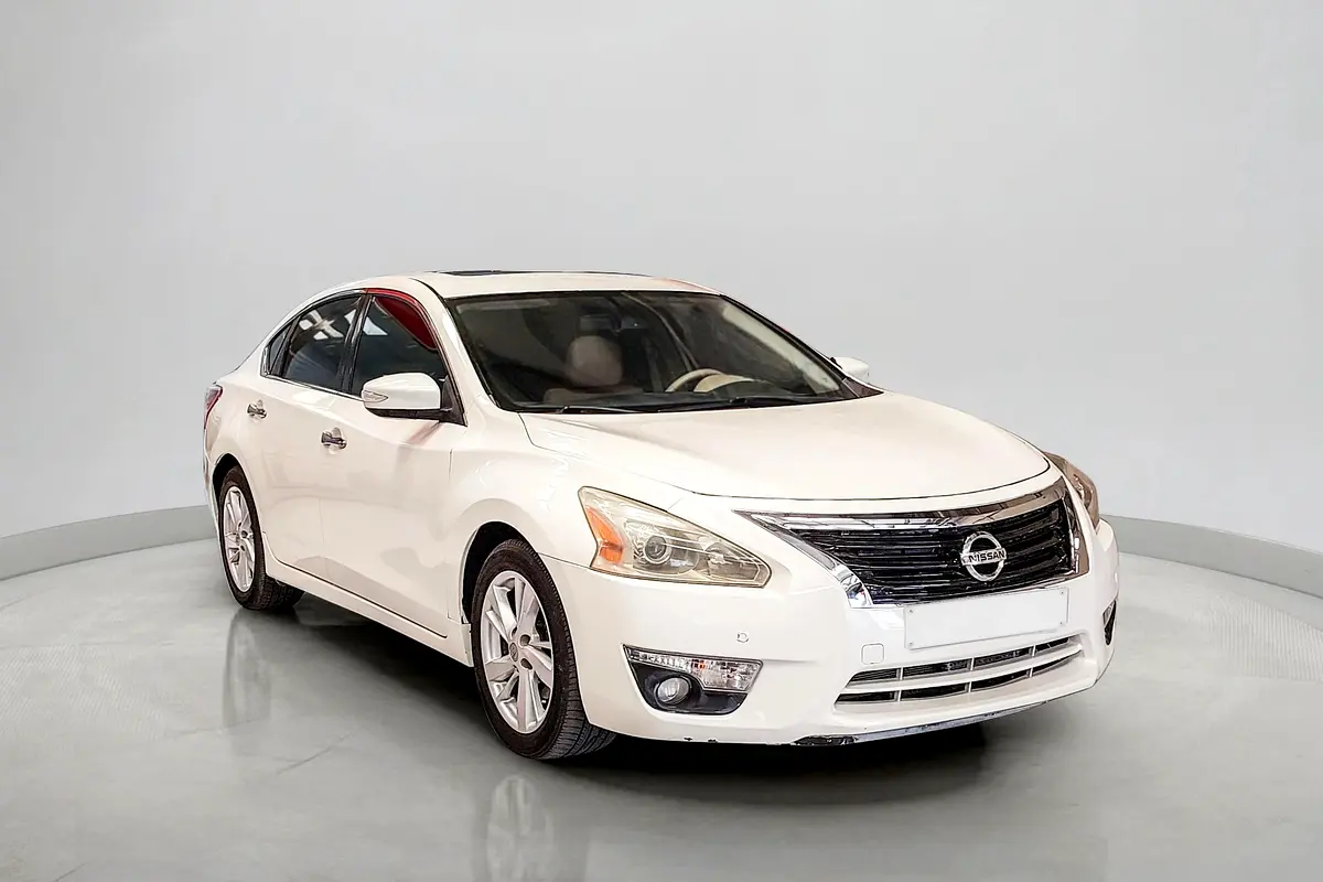 Nissan Altima 2013 — photo 1 of 14