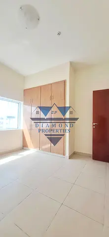 Very neat and clean building family building axilent location 2bhk Cantral AC big balkany wardrobe