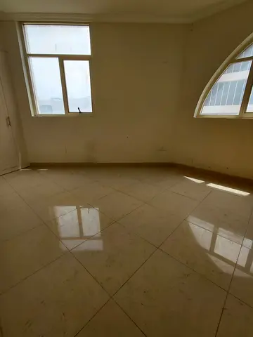 Location: Muweilah – Sharjah, one of the most sought-after residential areas for families due to its close proximity to schools, universities, shoppin