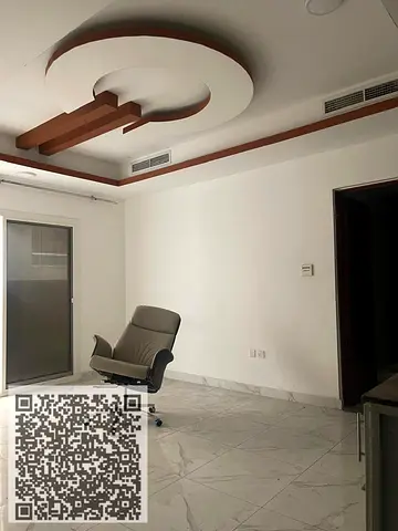 شقة استوديو مفروشه فرش كامل  في كورنيش عجمان ، قرب  مطعم كباب الافغان  متاحة للإيجار الشهري بسعر 26,000 درهم إماراتي  التآمين ٥٠٠
